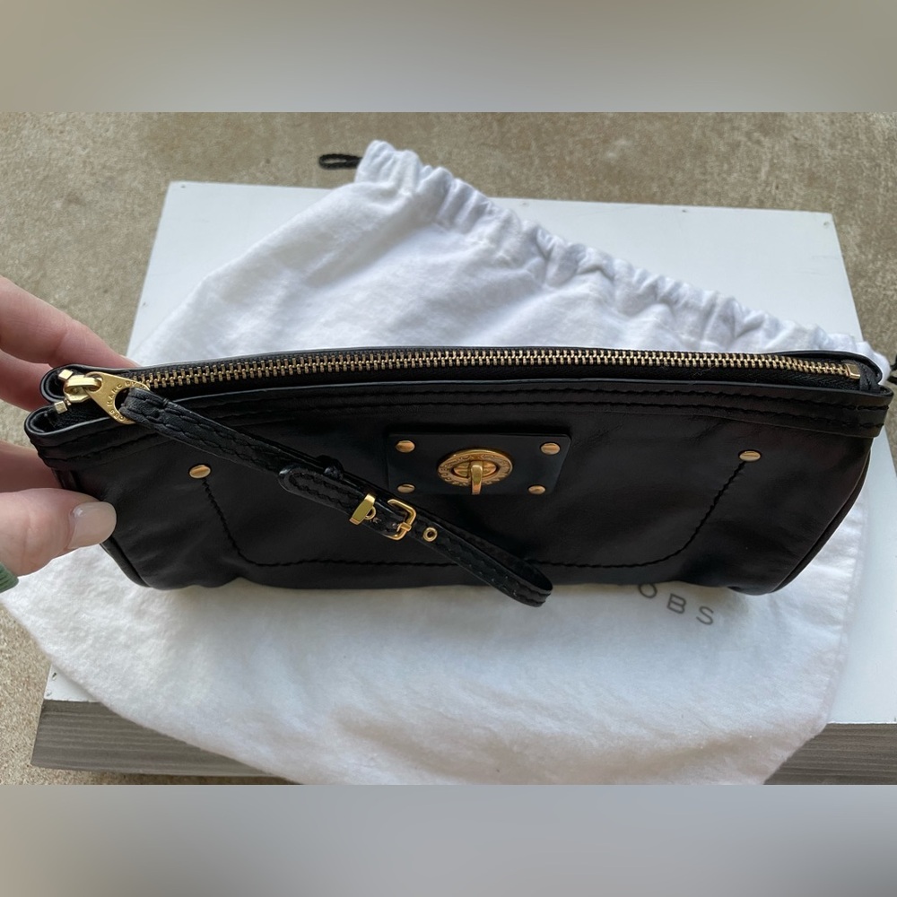 Marc by Marc Jacobs GUC Black Leather Zippered Wristlet Clutch Purse w/ Dust Bag - Picture 3 of 13